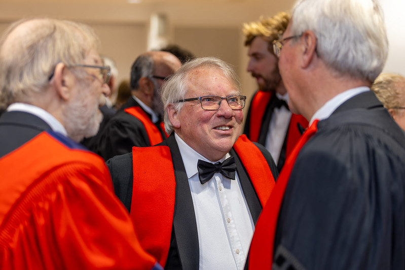 Fellows, Simon Mitton