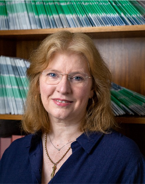 Dr Linda King Headshot