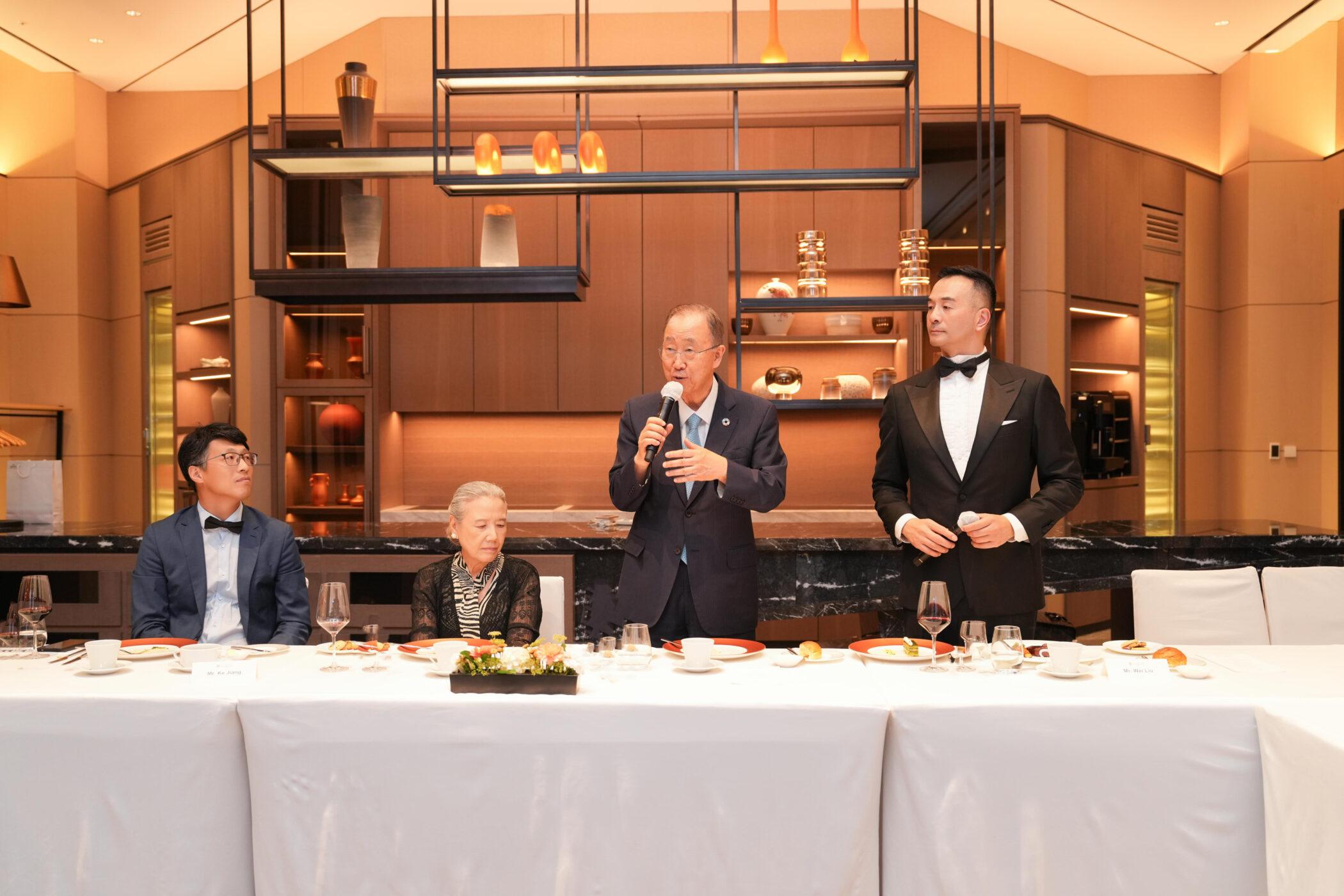 Ban Ki-moon and Jeffery Liu in Seoul